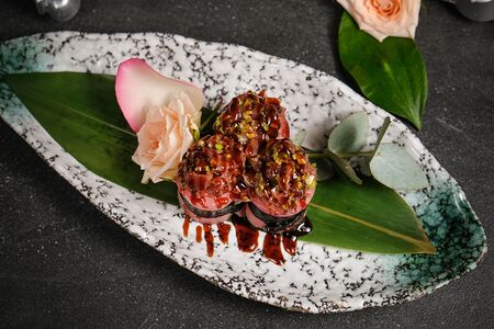 Ролл с тунцом