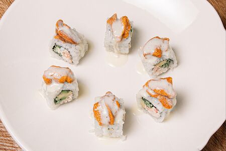 Ролл Краб, уни, крем из тофу