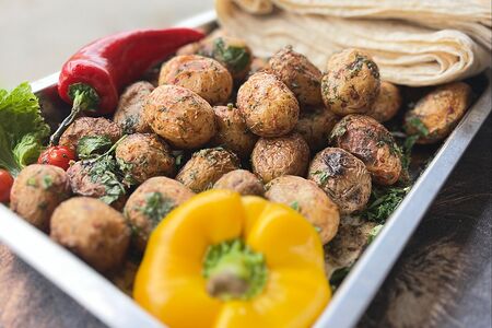 Картофель молодой на мангале