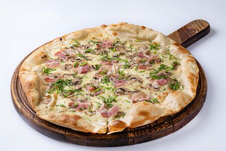 Пицца Баварская на тонком тесте