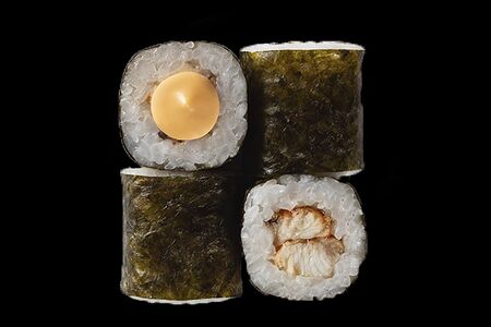 Ролл с острым угрём