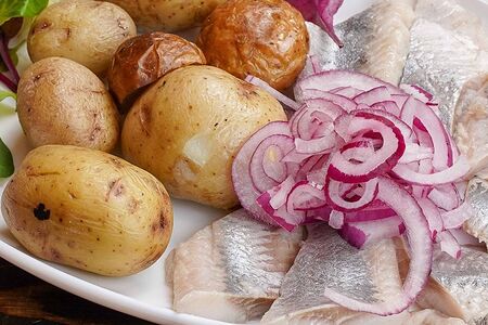 Сельдь с картошкой