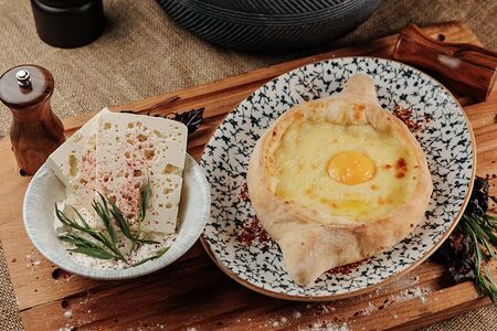 Хачапури по-аджарски