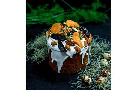 Кулич с орехами