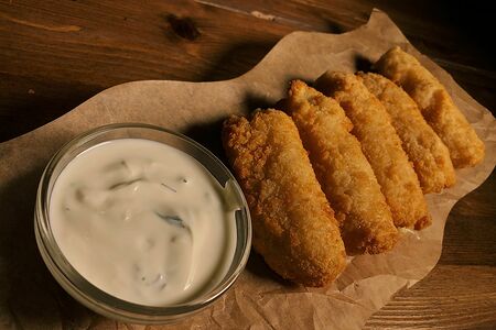 Хрустящие палочки из сыра