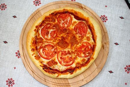 Пицца маргарита (25 см)