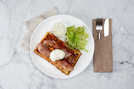 Бельгийская вафля с беконом