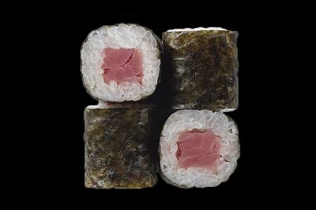 Ролл с тунцом