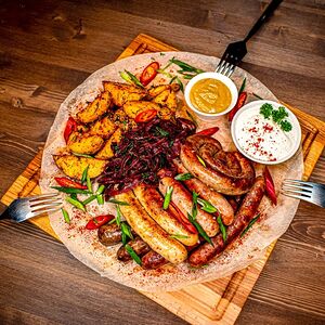 Accoрти колбасок с картофелем