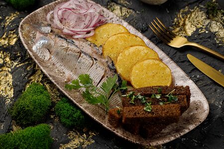 Селедка с картошкой