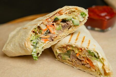 Шаурма со свининой маленькая