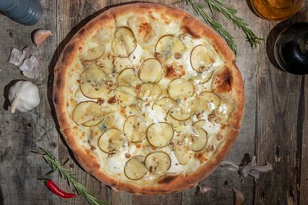 С грушей и горгонзолой