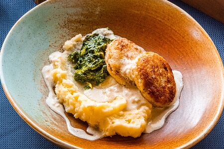 Щучьи котлеты в соусе бер блан