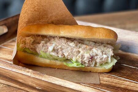 Сэндвич с тунцом