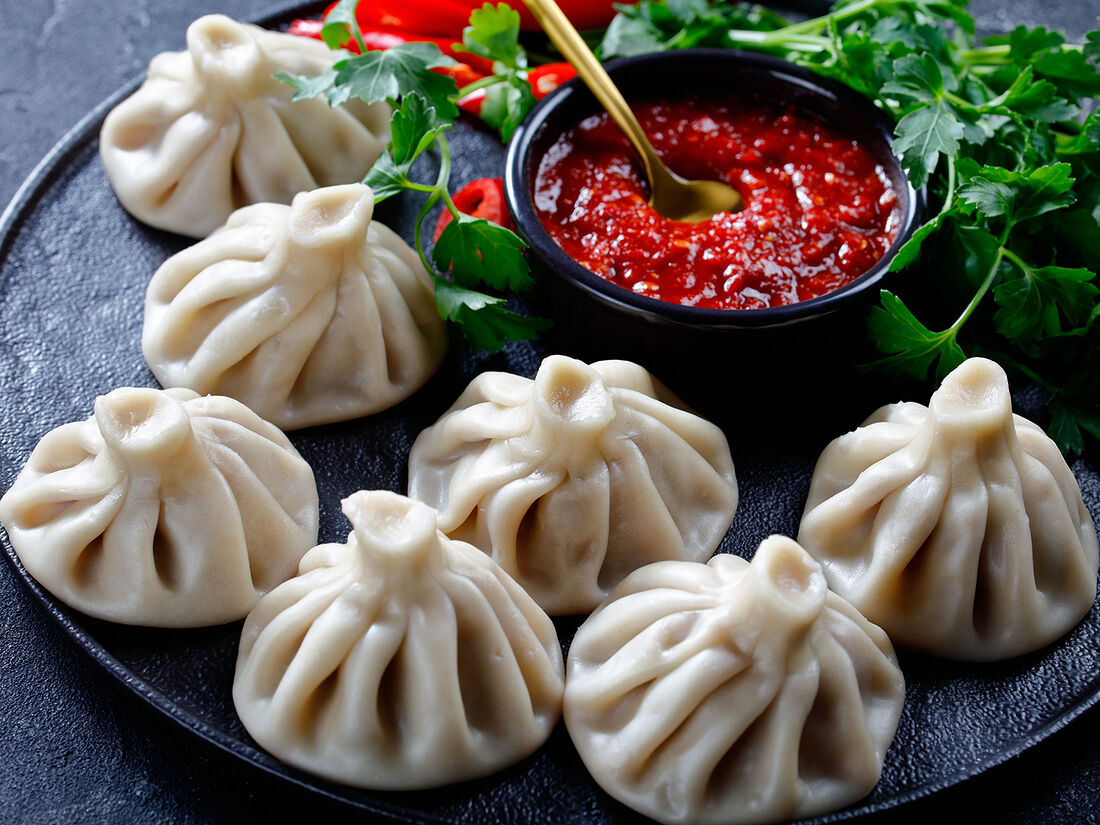 На хинкали приглашали