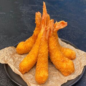 Тигровые креветки в хрустящих сухарях панко