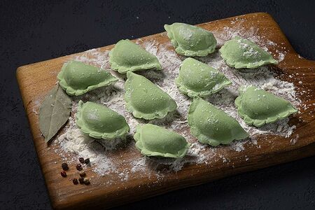 Вареники с сыром и шпинатом