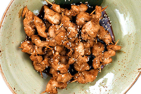 Курица на шпажке