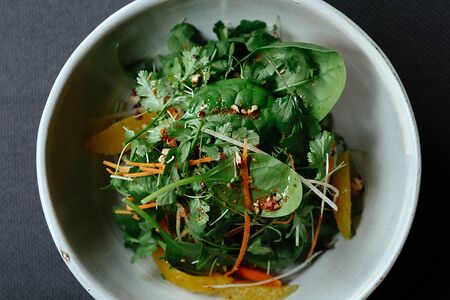 Салат с пекинской уткой