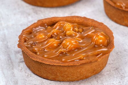 Тарталетка Карамельно-ореховая