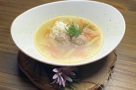 Суп с фрикадельками и рисом
