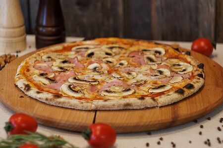 Прошутто Фунги