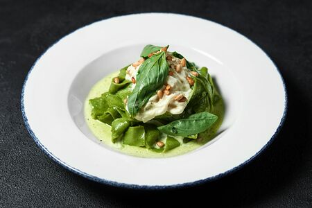 Папардели песто и страчателла