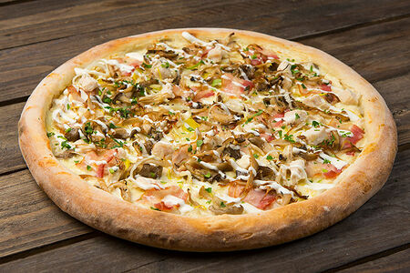 Пицца с вешенками, беконом и куриным филе 32 см