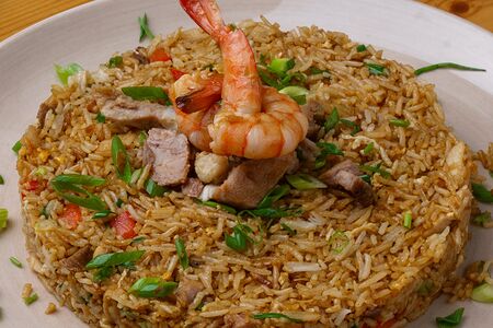 Аррос чауфа кон марискос