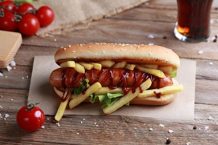 Хот-дог с картофелем фри