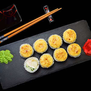 Запеченный ролл с крабом и окунем