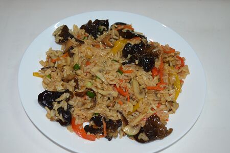 Рис с овощами и грибами