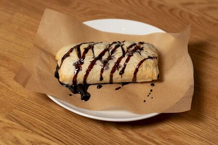 Слойка с шоколадом