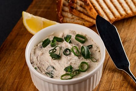 Паштет из копченой скумбрии