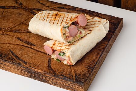 Хот-дог в лаваше двойной