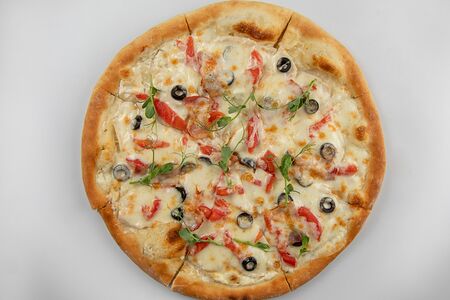 Пицца Куриная с томатами и беконом