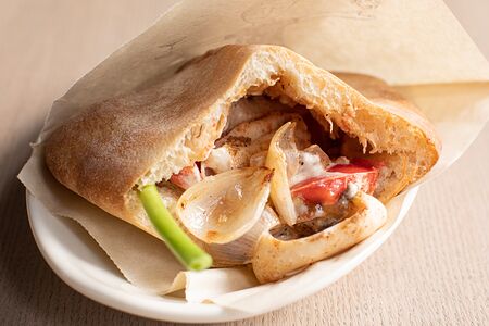 Пита с кальмаром