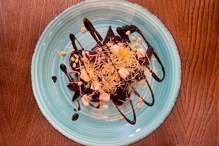 Румяный с печёной свёклой