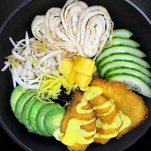 Поке с морским окунем темпура