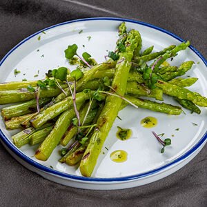 Спаржа на гриле