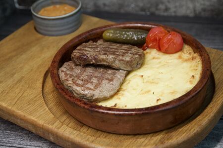 Медальоны из говяжьей вырезки