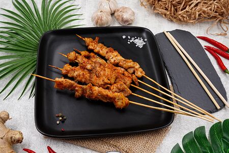 Курица в красном орлеанском соусе/奥尔良鸡肉