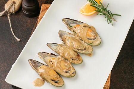 Мидии томленые