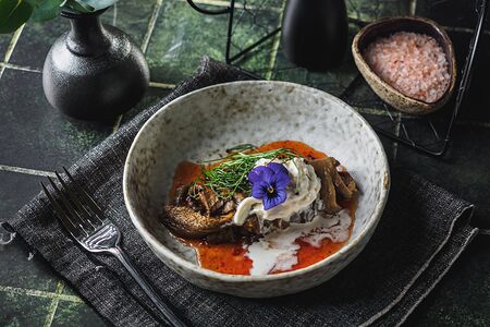 Баклажан гриль со страчателлой и азиатским соусом