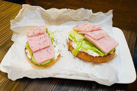 Брускетта с тамбовским окороком