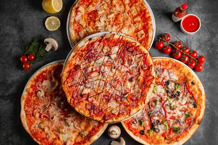 Сет Четыре сезона из четырех пицц