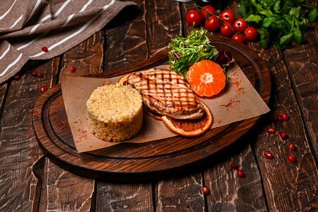 Стейк из куриного филе с булгуром