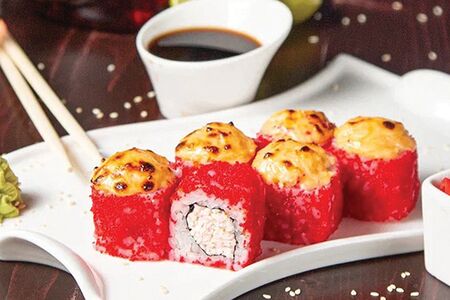 Запечённый ролл с крабом