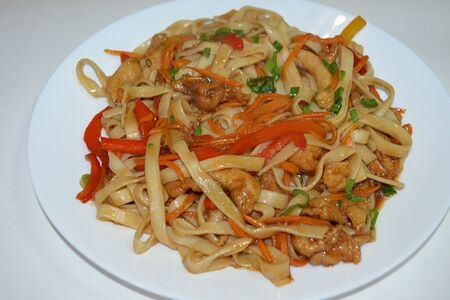 Удон со свининой