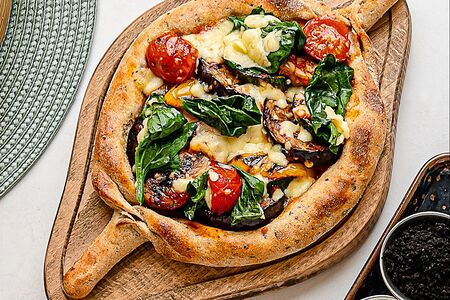 Хачапури с овощным рататуем